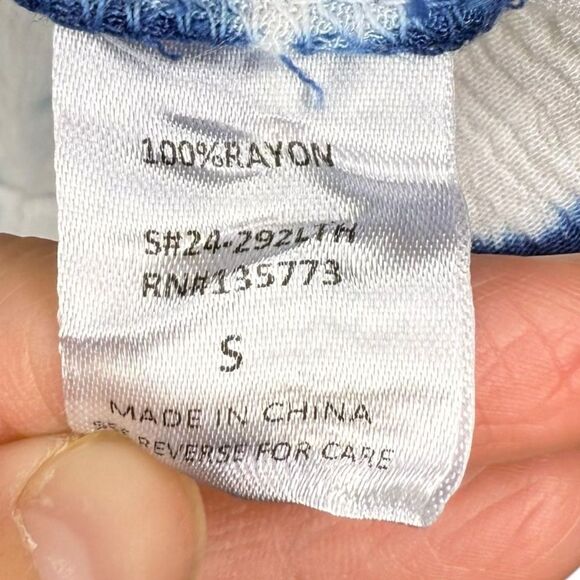 |EUC| VICI Tie Dye Flutter Boho Hooded Top - Picture 6 of 6